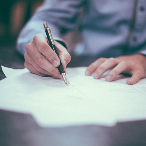 Vollmacht Verfügung mein Trauerfall Vollmacht wird unterschrieben – rechtliche Vorsorge für „schlechte Zeiten“: Patientenverfügung